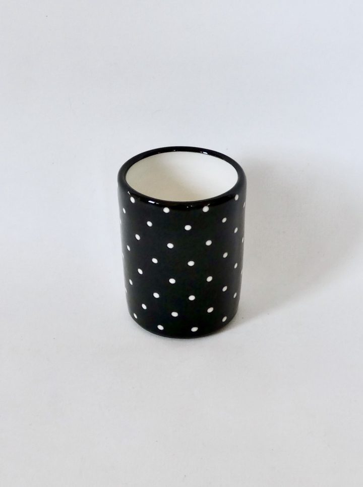 mug à pois noir artisanal